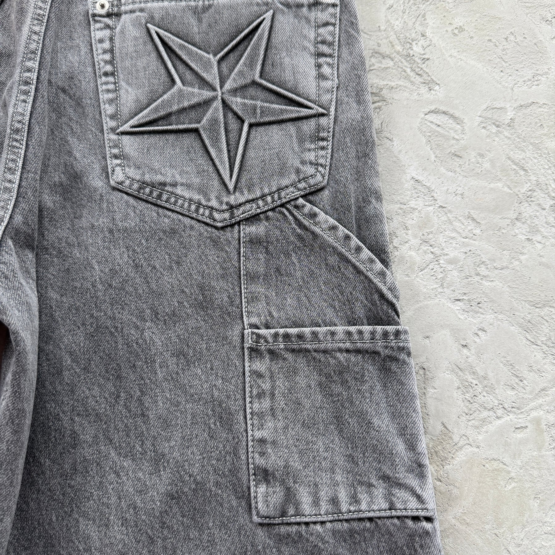 Calça Corteiz “Embossed C-Star DenimWork”