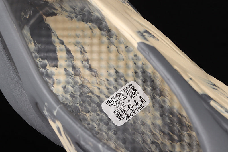 Yeezy Foam Runner “Sand Moon Grey”