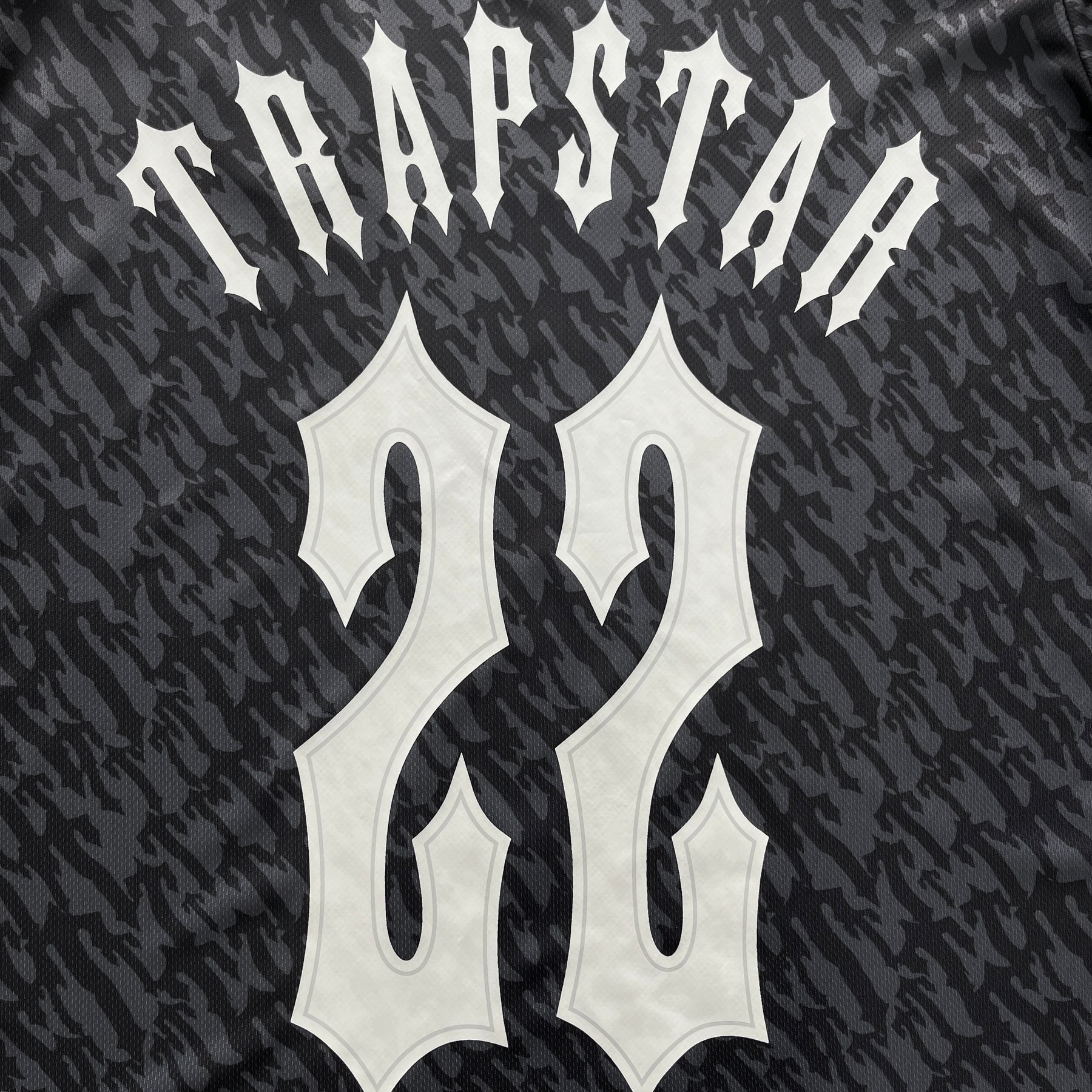 Camisa Trapstar “Football Jersey Black Grey” (Its a Secret)