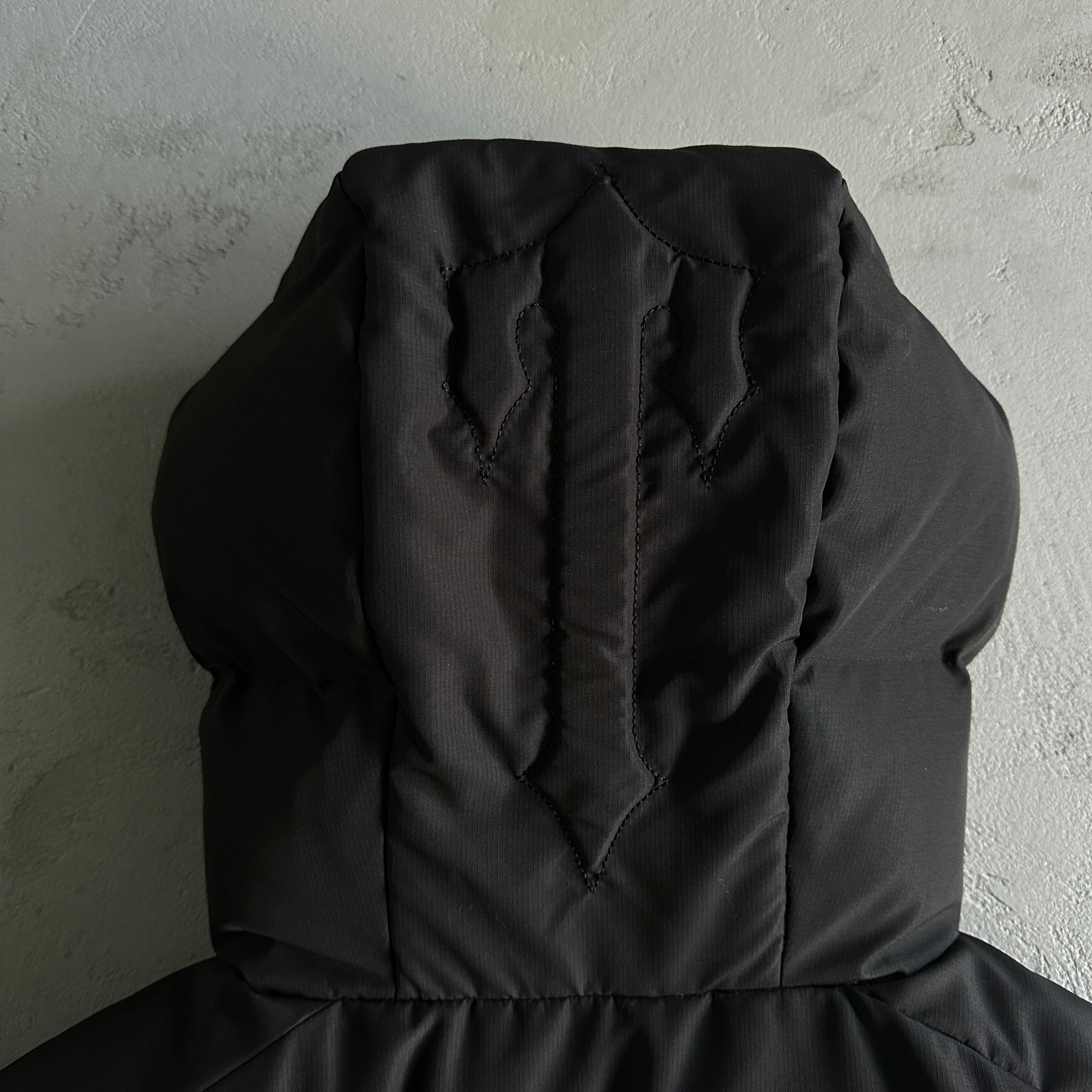 Jaqueta Trapstar “Decoded 2022 Hooded” ( Preta )