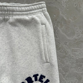 Conjunto Corteiz “College Arch Open”