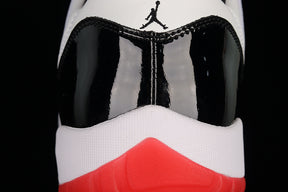 Air Jordan 11 Low ” Concord Bred ”