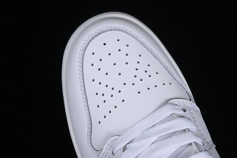 Air Jordan 1 High “Reverse Panda”