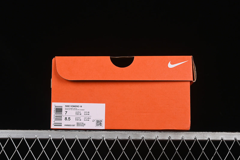 Air Zoom Vomero 18 “White Black”