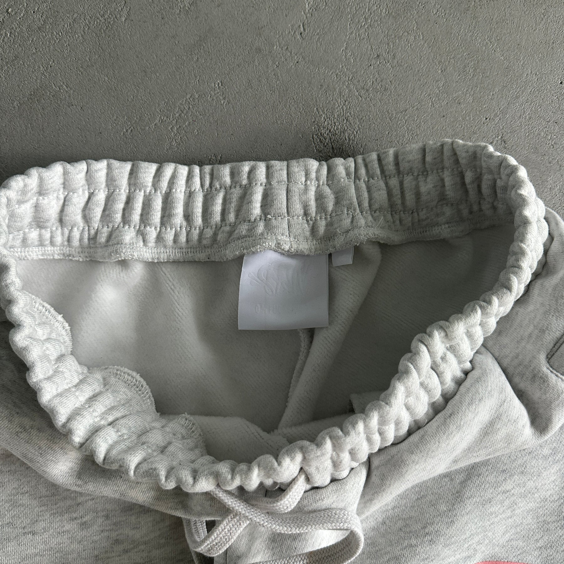 Conjunto Syna World “Crest Oth“ ( Cinza e Rosa )