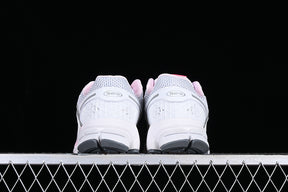 Vomero 5 “Metalic Silver"