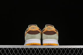 Dunk “Dusty Olive”