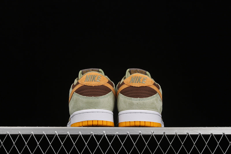Dunk “Dusty Olive”