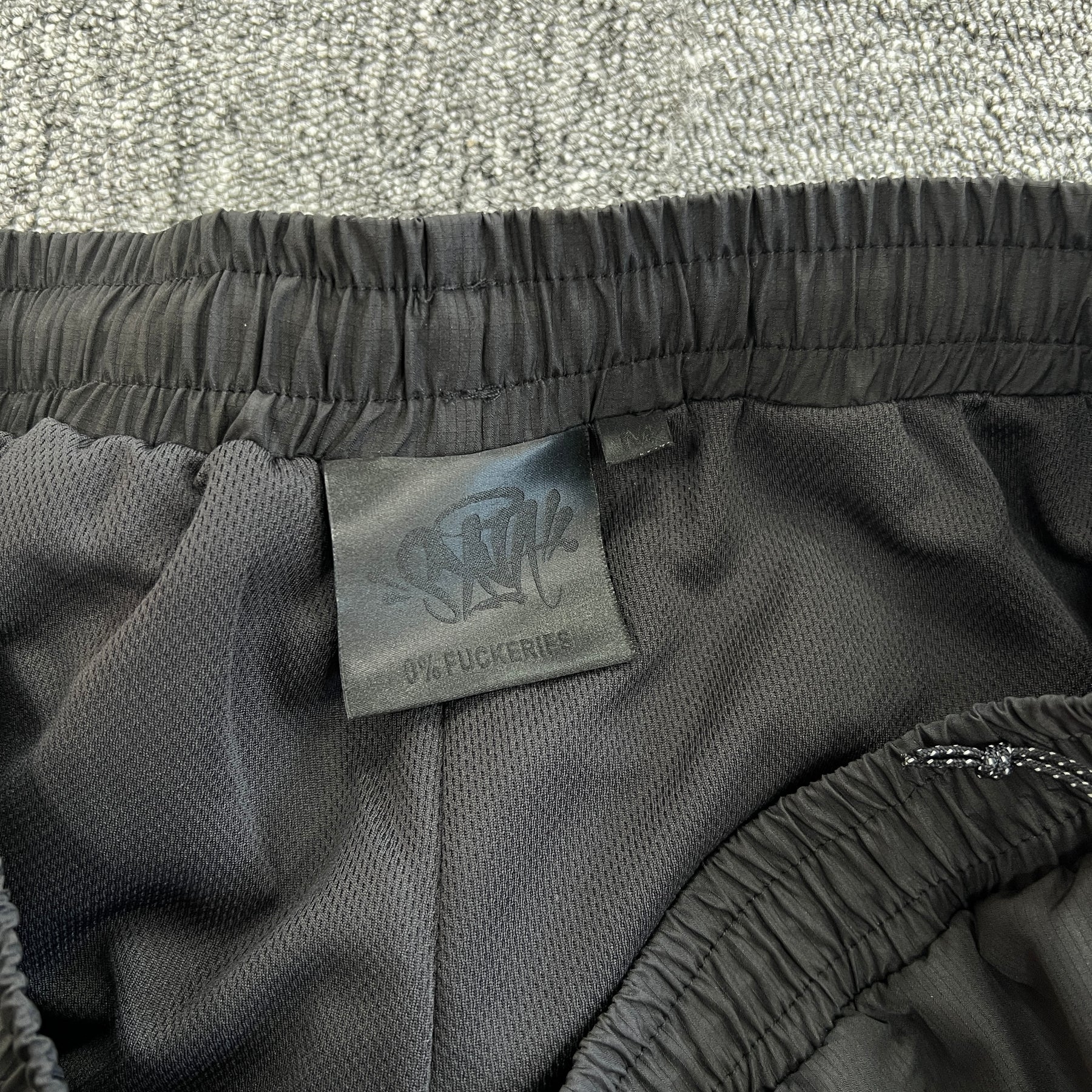 Conjunto Syna World “Vortex Track” ( Vermelho e preto)