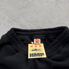 Conjunto Corteiz “HMP Stencil Crewneck” ( Preto )