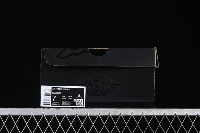 Dunk “Denim Star Blue”
