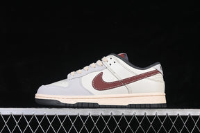 Dunk “Soft Pearl Dark Pony”