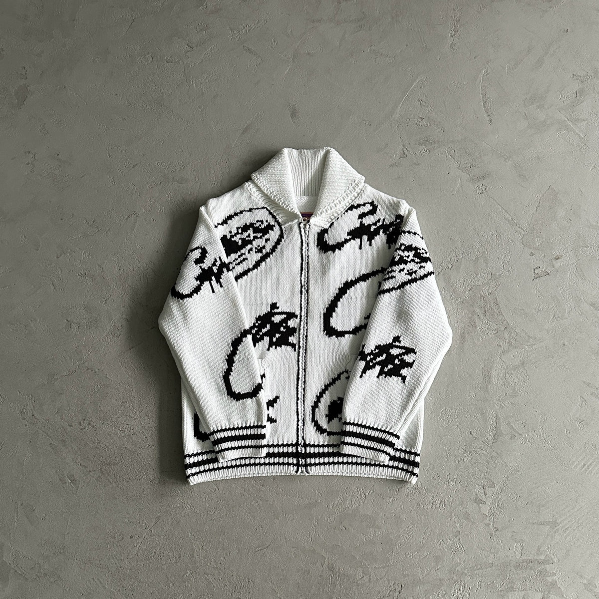 Jaqueta Corteiz “Heavy Knit” ( Branca Com Preto )