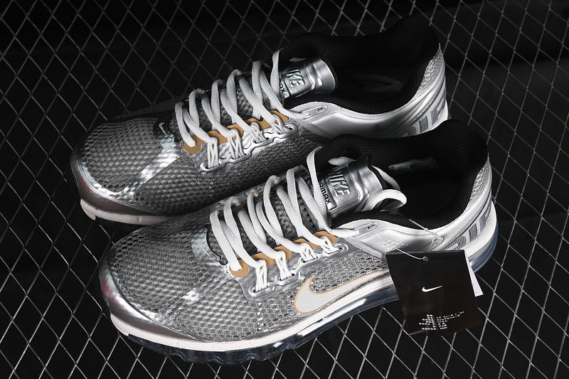 Air max 2013 “Metallic Silver Gold”
