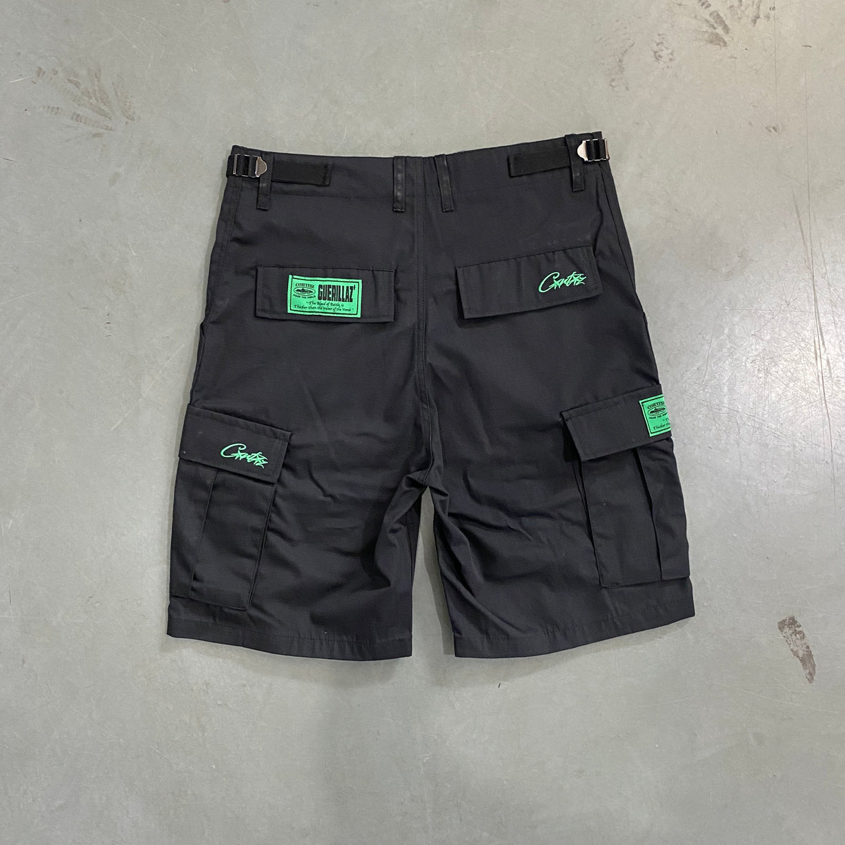 Shorts Corteiz “Mula Guerilla” ( Preto Com Verde )