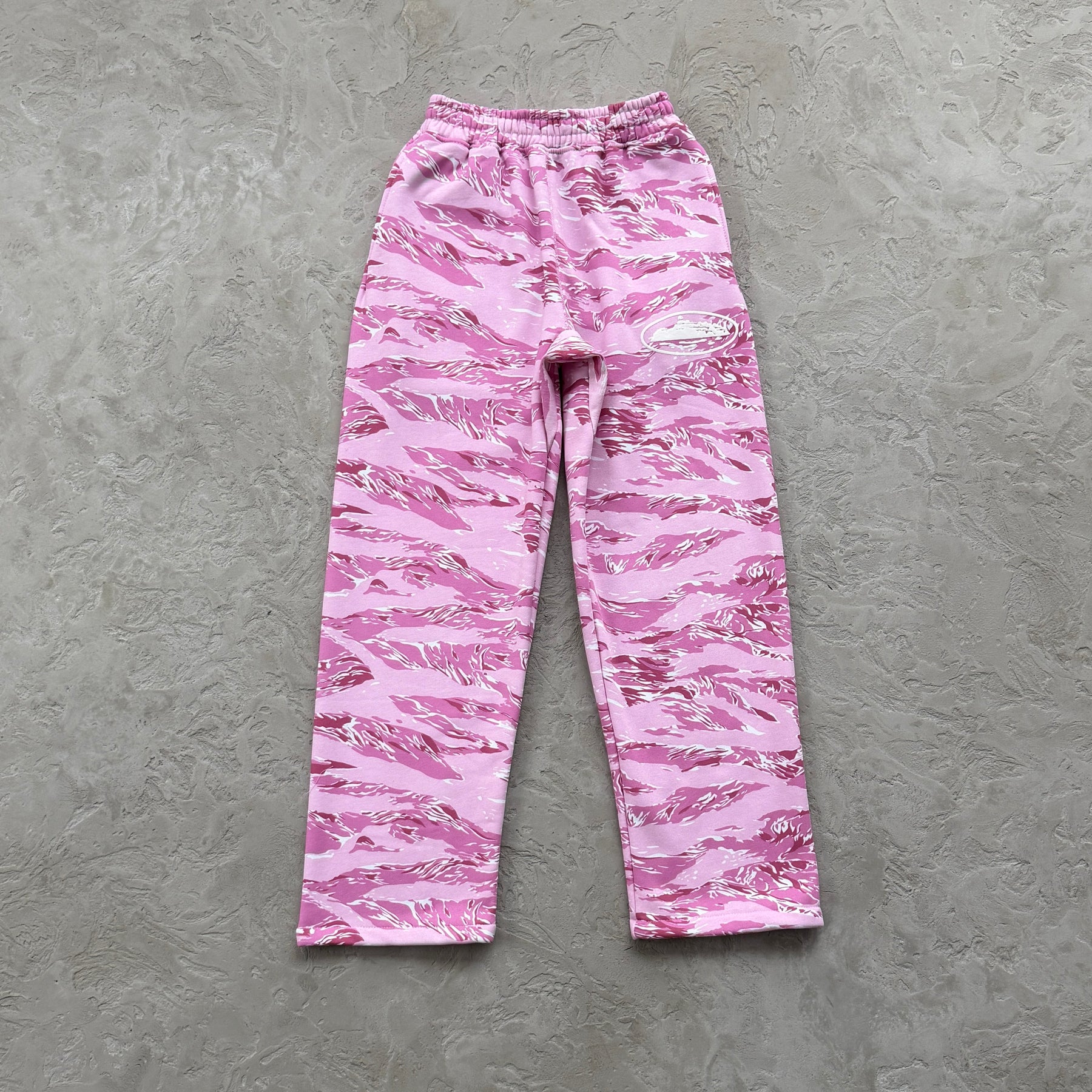 Conjunto Corteiz “Island Puff Print Pink”