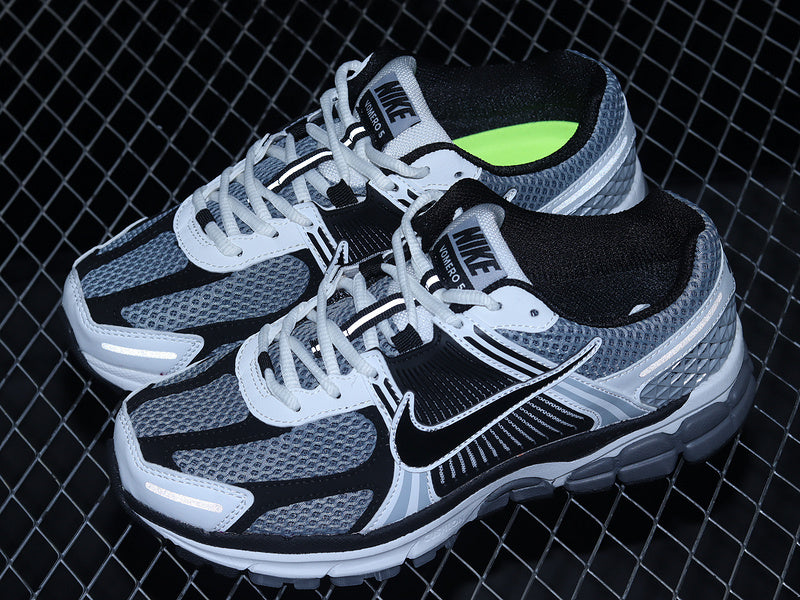 Vomero 5 “Dark Violet"