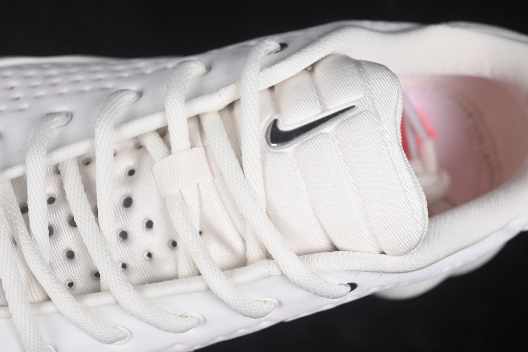 Nike mind 002 “Sail Chalk”