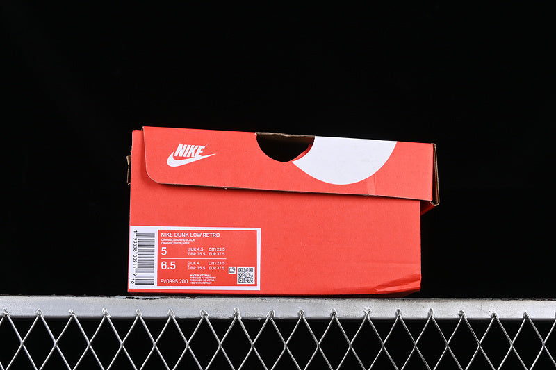 Dunk “Red Panda”