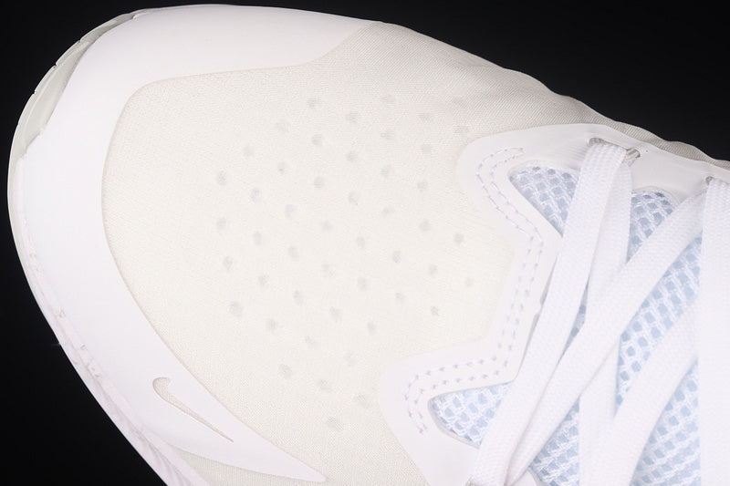 Air Zoom Winflo 8 “Pure Platinum”