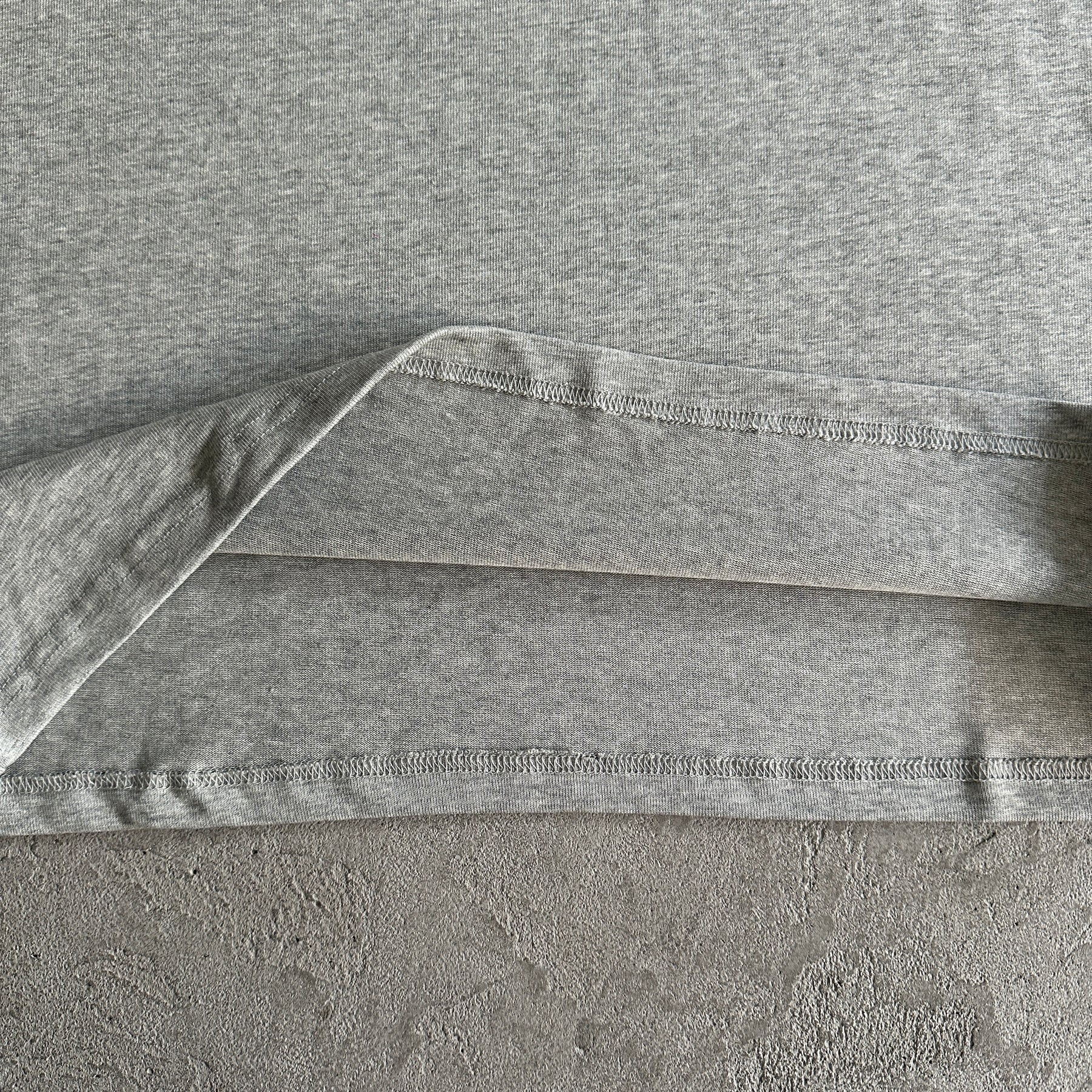 Camisa Broken Planet “Basic Floral Gray”