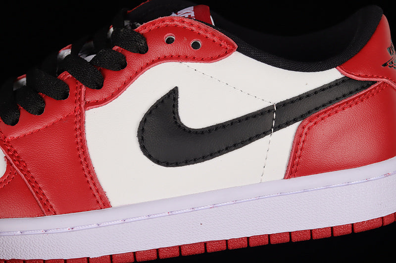 Air Jordan 1 Low "Chicago"