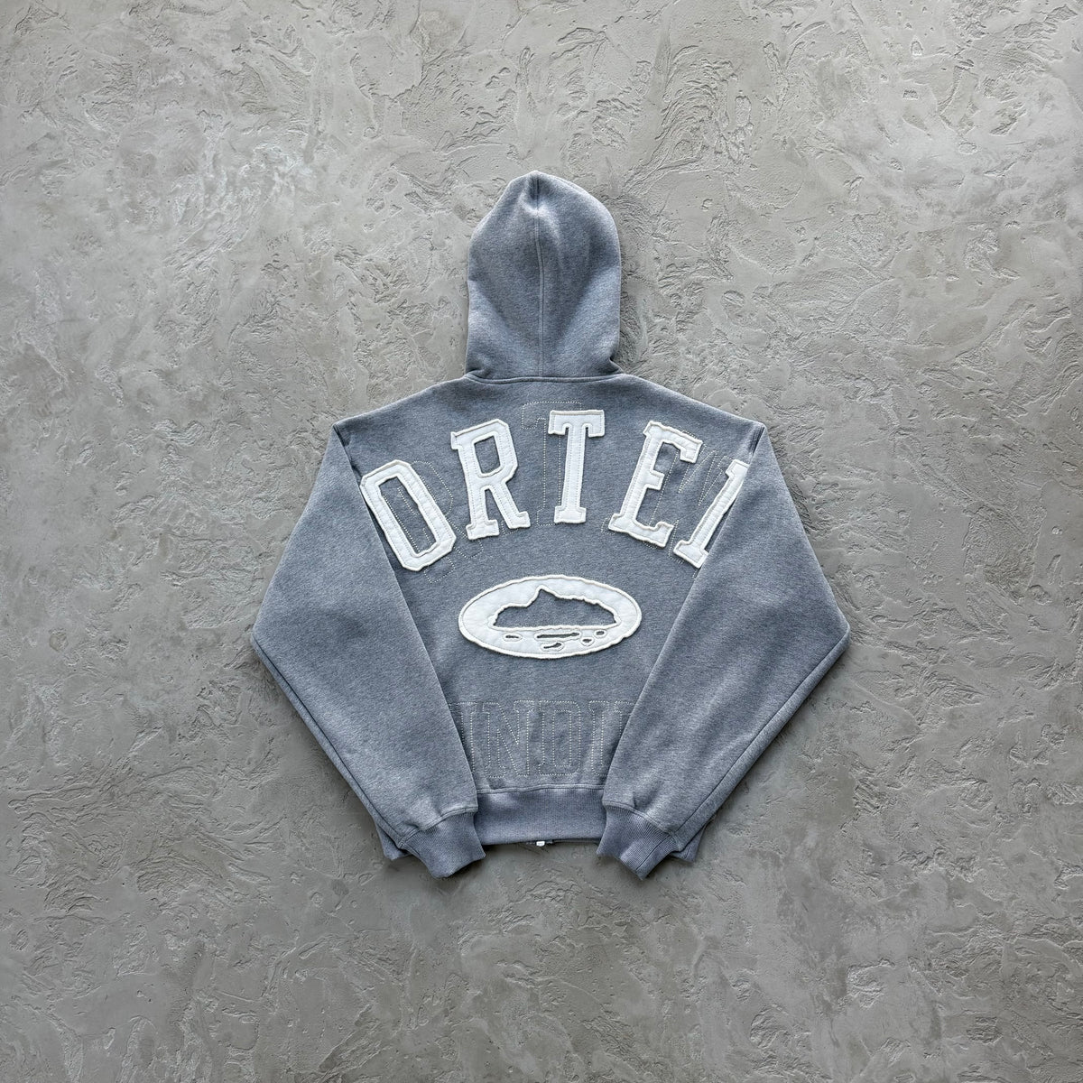 Conjunto Corteiz “Lundun Stitch” ( Cinza )