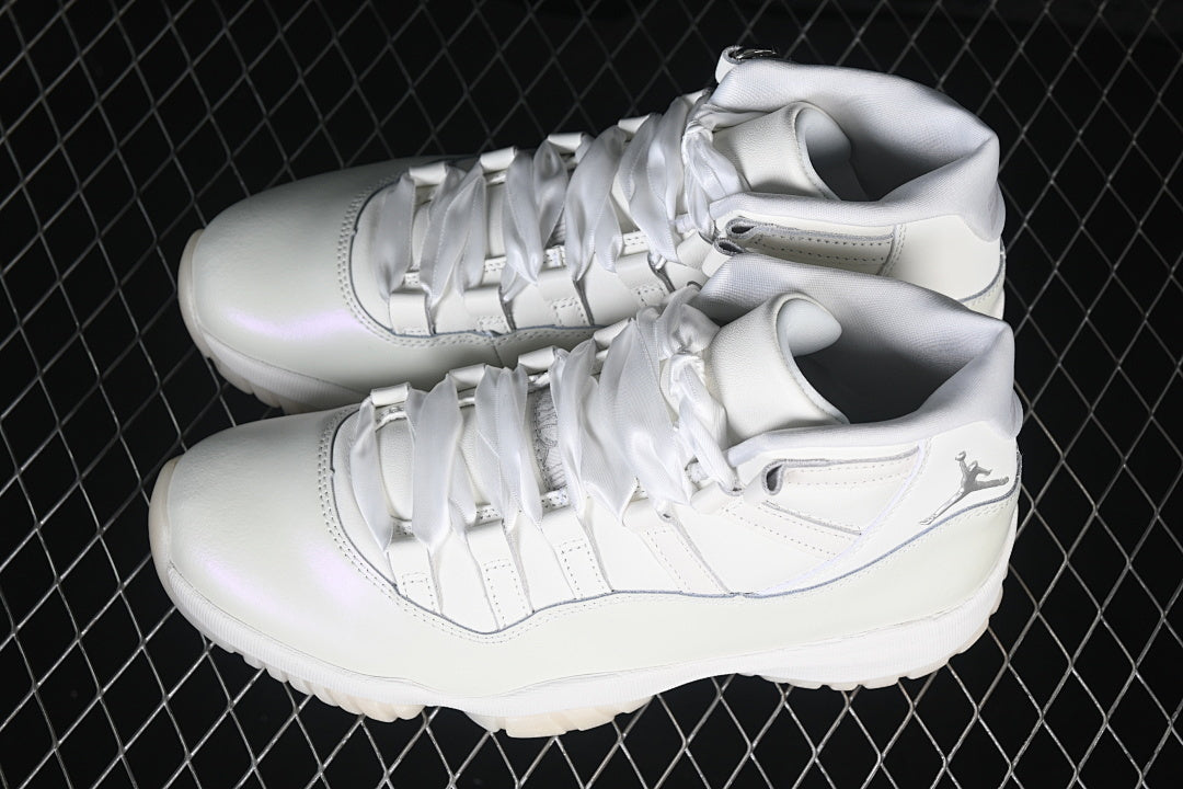 Air Jordan 11  ”Pearl White”