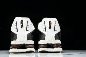 Nike Shox R4 “Black Metalic Silver”