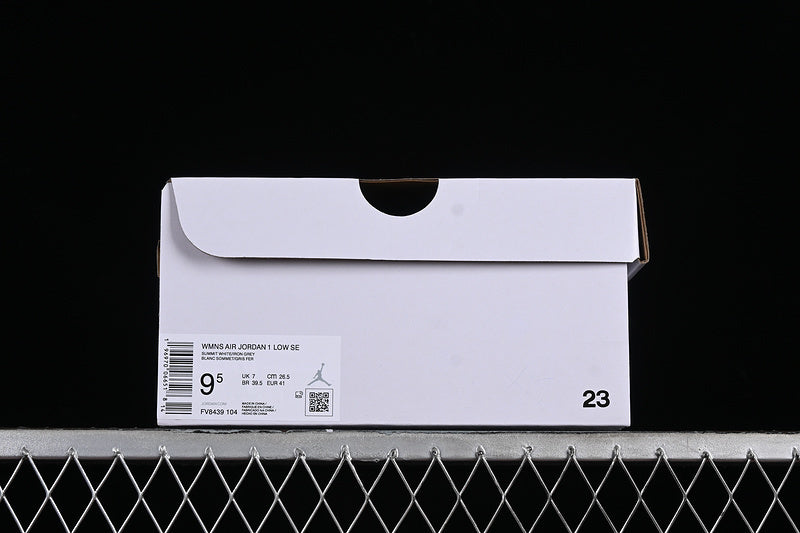 Air Jordan 1 Low "Flight Vintage”