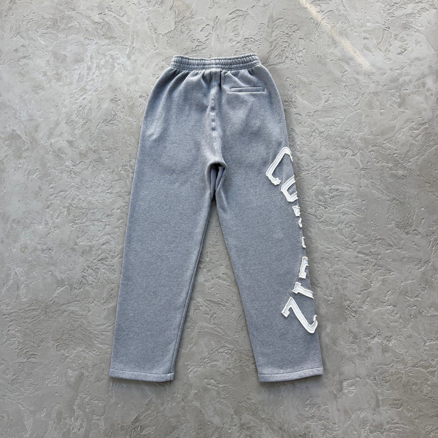 Conjunto Corteiz “Lundun Stitch” ( Cinza )