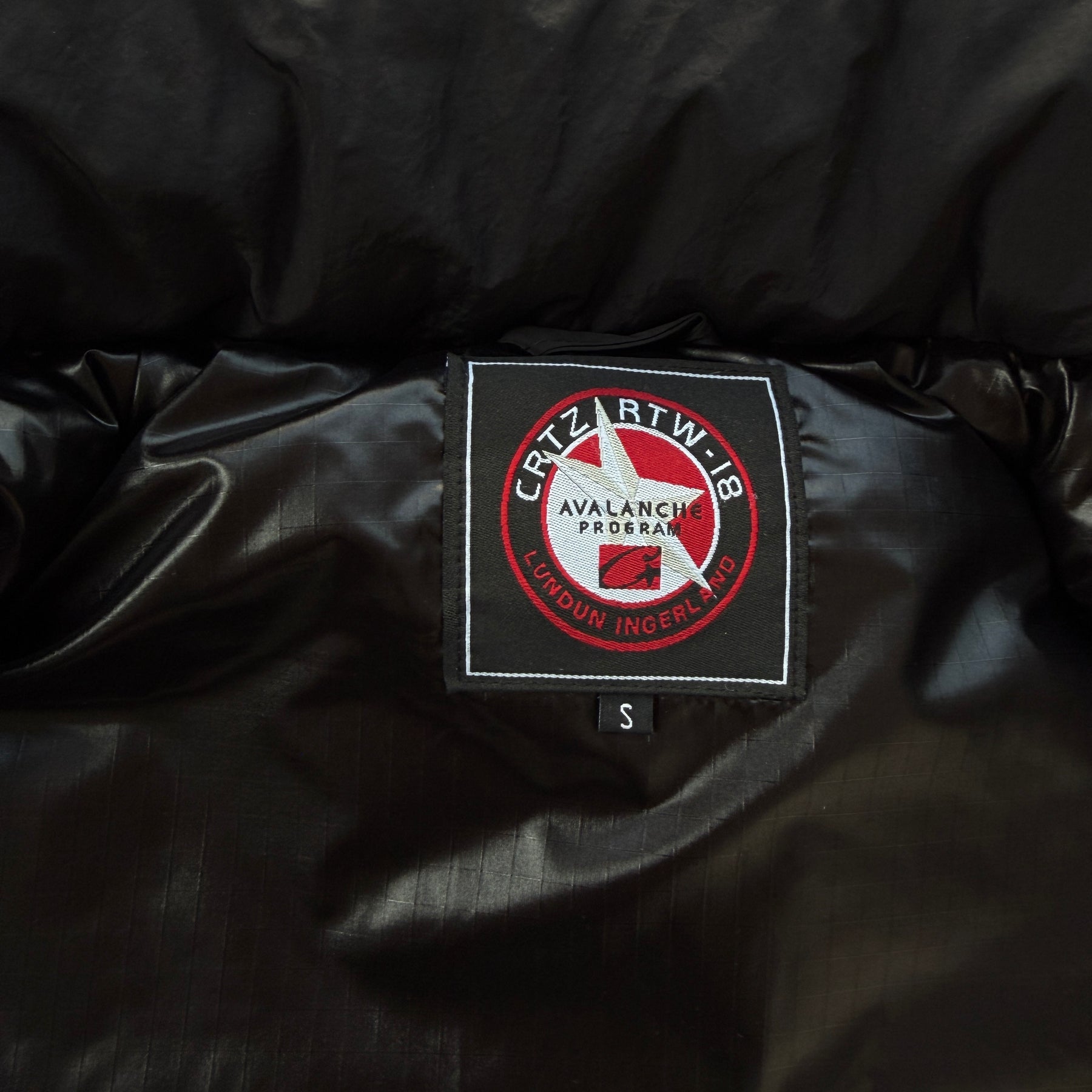 Casaco Corteiz “Avalanche Bolo Jacket