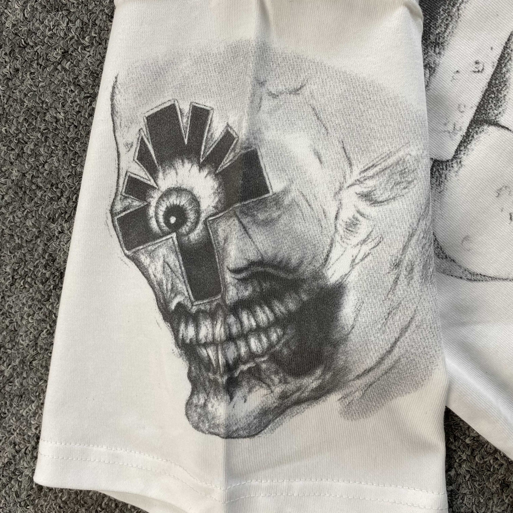 Camisa Vertabrae “Multiple Sketch”