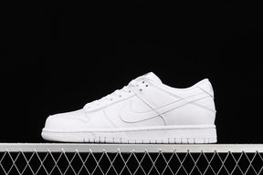 Dunk “Triple White”