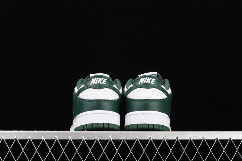 Dunk “Michigan State”