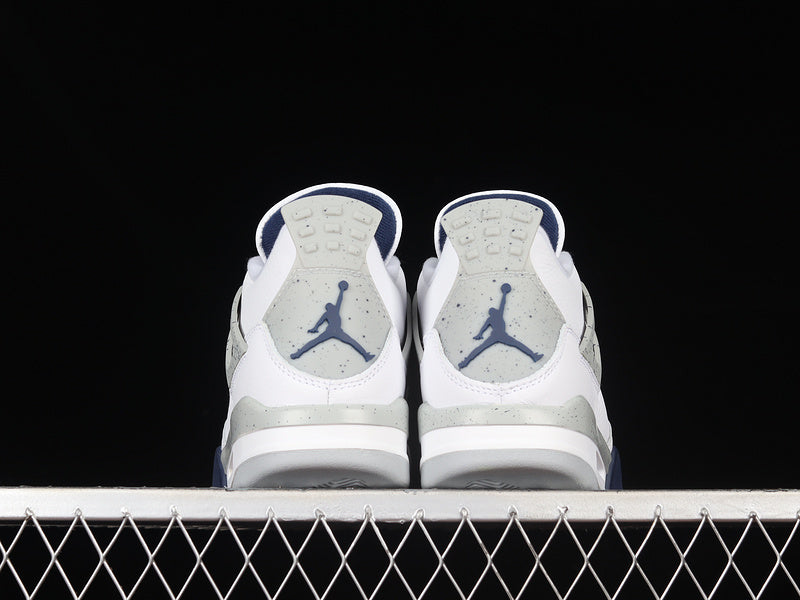 Jordan 4 “Midnight Navy”