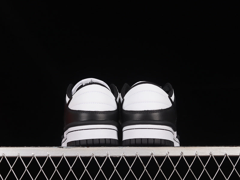 Dunk “Black White”